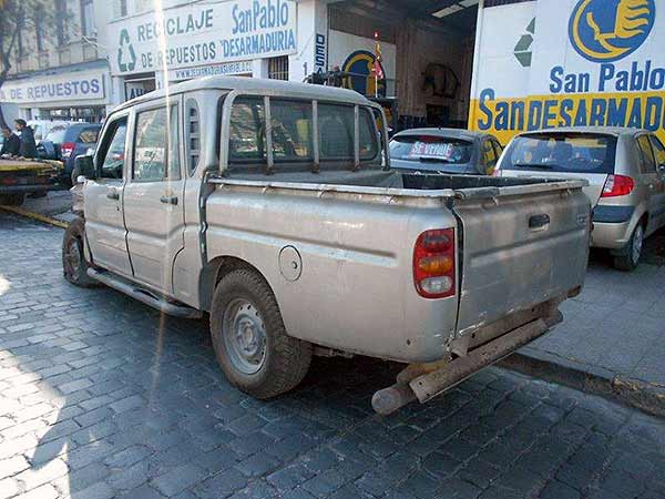 Mahindra PICK UP 2008    EN DESARME