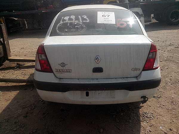  Renault CLIO 2006    EN DESARME