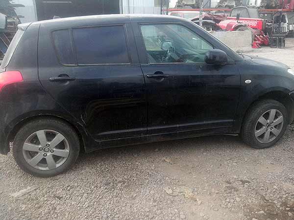  Suzuki SWIFT 2008    EN DESARME