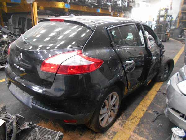 Renault MEGANE 2013    EN DESARME