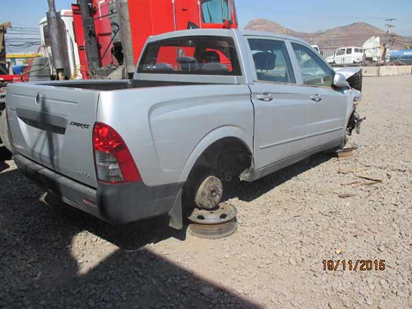  Ssangyong ACTYON 2011    EN DESARME