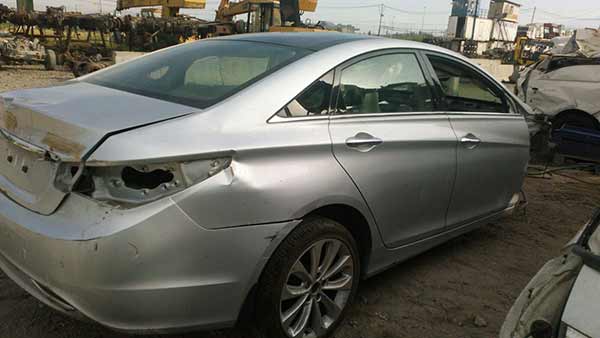  Hyundai SONATA 2011    EN DESARME