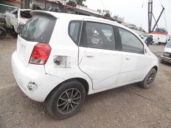  Chevrolet AVEO 2004    EN DESARME