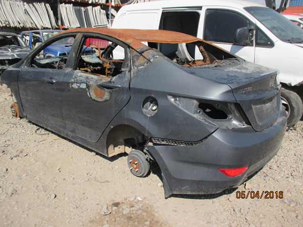 Hyundai ACCENT 2011    EN DESARME