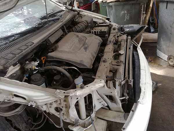  Kia GRAND CARNIVAL 2013    EN DESARME