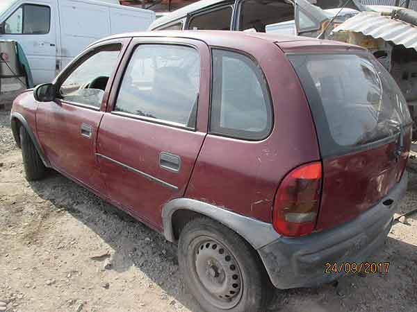MUñON Opel CORSA 1995  USADO  EN DESARME