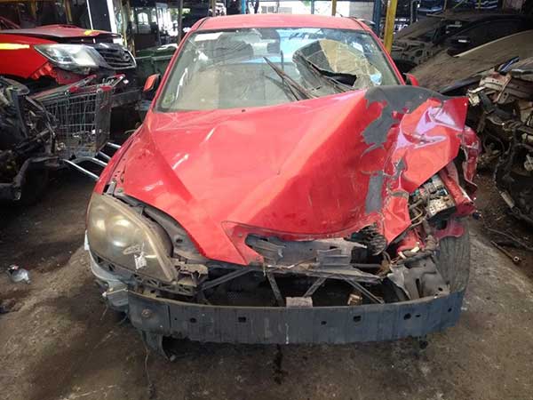  Mazda 3 2005    EN DESARME