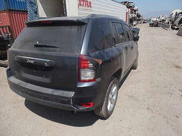  Jeep COMPASS 2015    EN DESARME