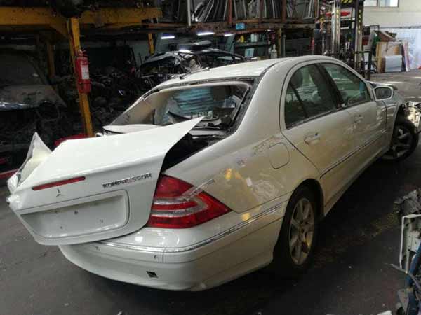  Mercedes-Benz C180 2008    EN DESARME