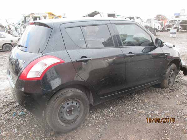  Suzuki SWIFT 2015    EN DESARME