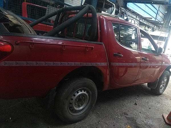  Mitsubishi L200 2012    EN DESARME