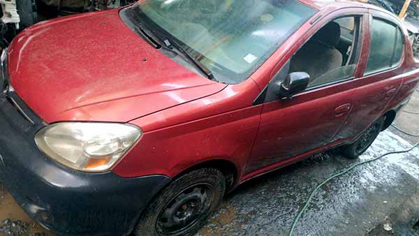  Toyota YARIS 2004    EN DESARME