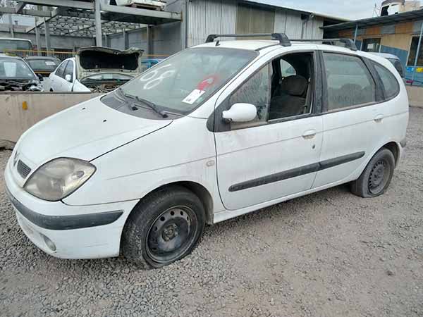  Renault SCENIC 2005    EN DESARME