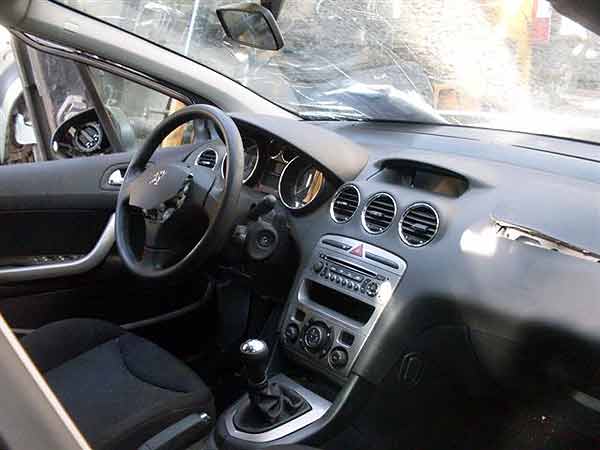  Peugeot 308 2011    EN DESARME