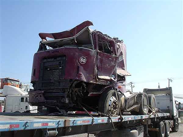  International 9800 2005    EN DESARME