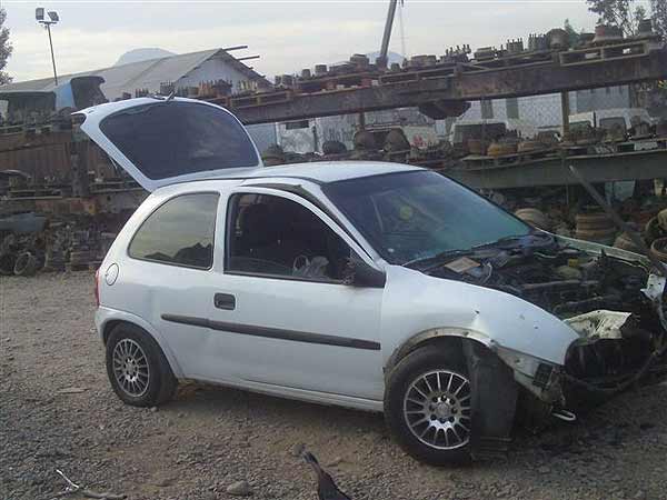  Chevrolet CORSA 2005    EN DESARME