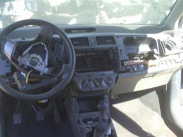  Suzuki SWIFT 2006    EN DESARME
