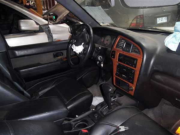  Nissan PATHFINDER 2003    EN DESARME