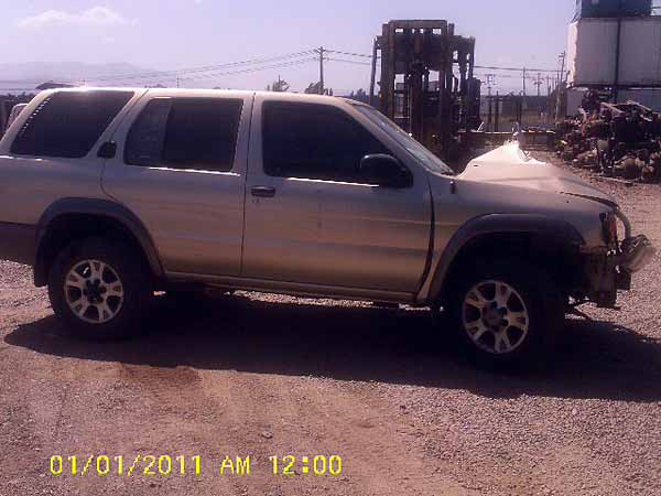  Nissan PATHFINDER 2000    EN DESARME