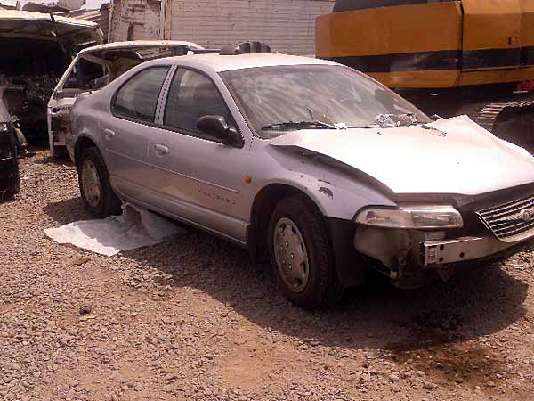  Chrysler STRATUS     EN DESARME
