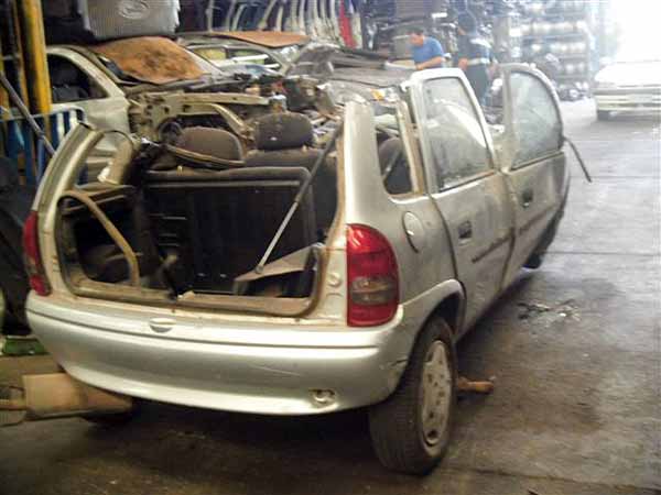  Chevrolet CORSA 2003    EN DESARME