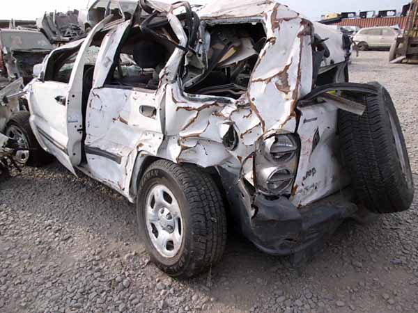  Jeep CHEROKEE 2003    EN DESARME