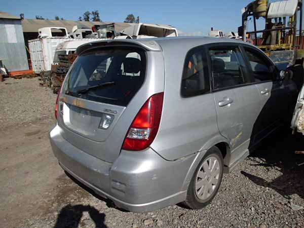 Suzuki AERIO 2004    EN DESARME