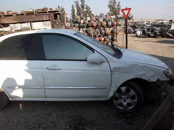  Kia CERATO 2007    EN DESARME