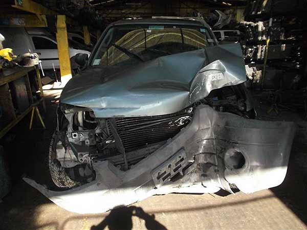  Ford ESCAPE 2006    EN DESARME