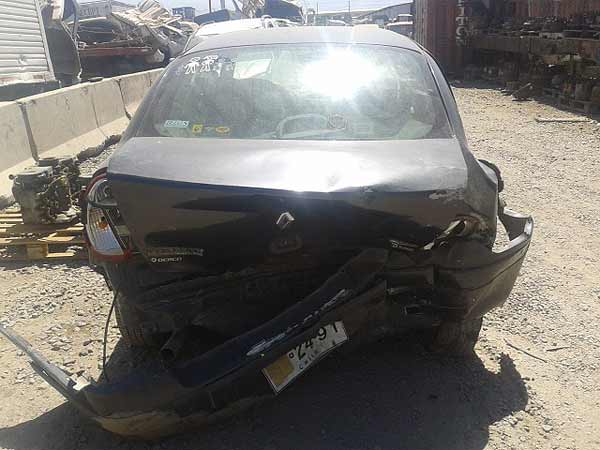  Renault CLIO 2006    EN DESARME