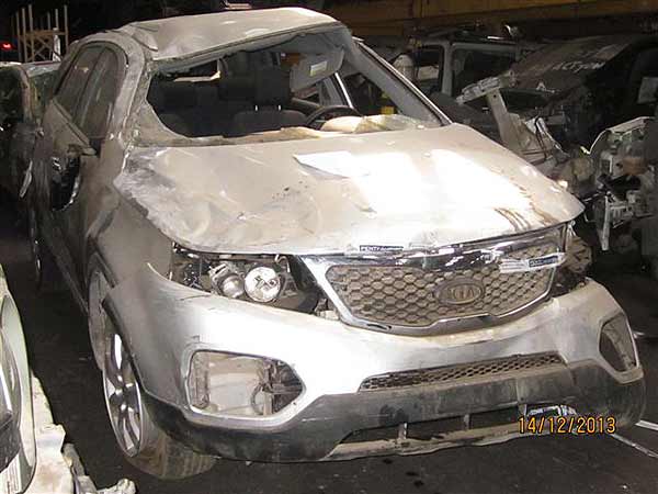  Kia SORENTO 2011    EN DESARME