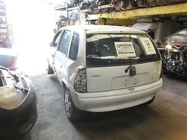  Chevrolet CORSA 2000    EN DESARME