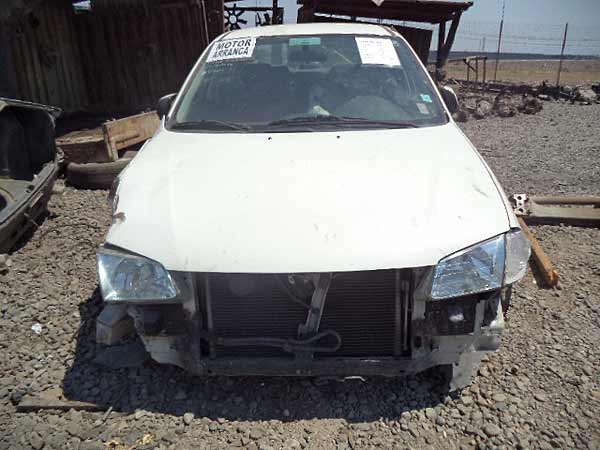  Mazda 323 1999    EN DESARME
