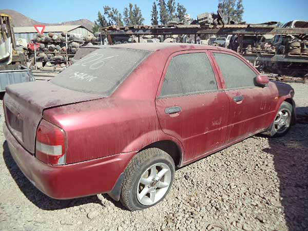  Mazda 323 2000    EN DESARME