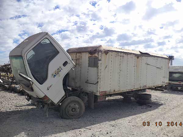  Chevrolet NPR 2003    EN DESARME