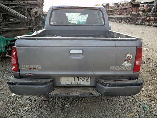  Mazda B2500 2005    EN DESARME