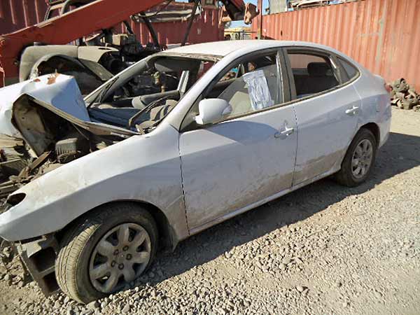  Hyundai ELANTRA 2011    EN DESARME