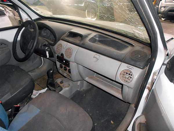  Renault KANGOO 2009    EN DESARME