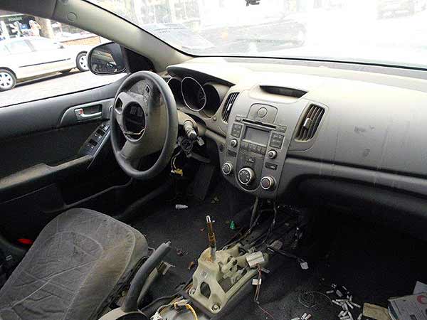  Kia CERATO 2012    EN DESARME