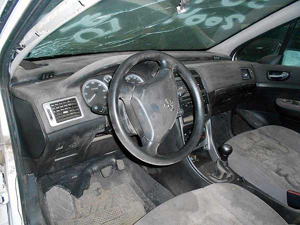  Peugeot 307 2004    EN DESARME