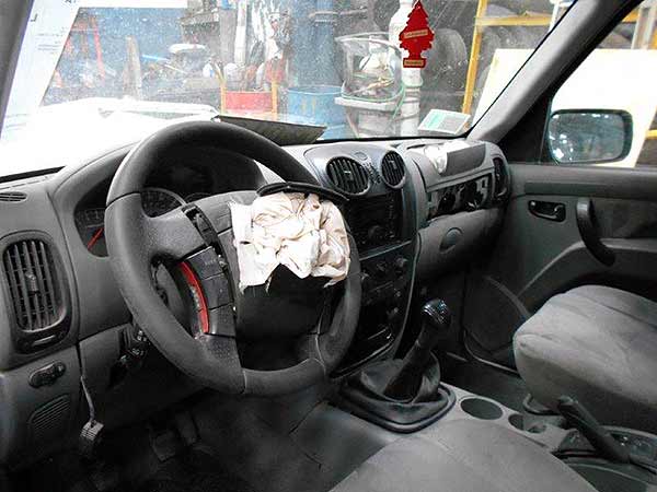  Mahindra PICK UP 2012    EN DESARME