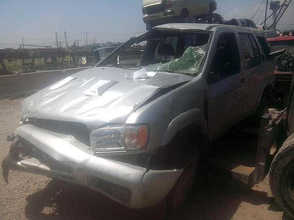  Nissan PATHFINDER 2004    EN DESARME