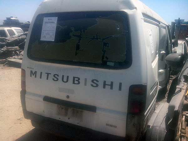  Mitsubishi L300 2005    EN DESARME