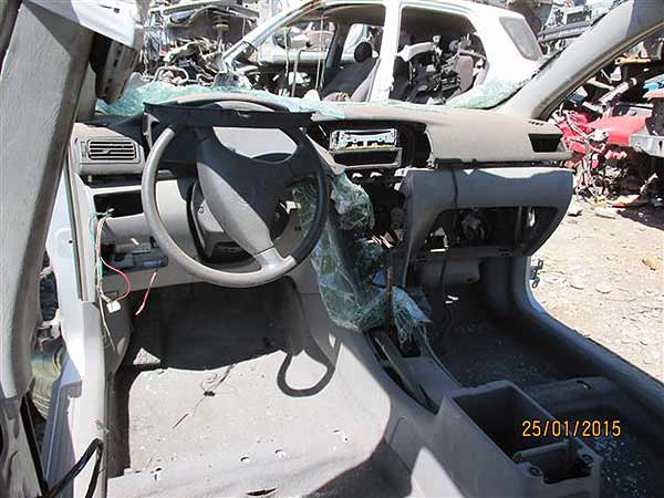  Toyota COROLLA 2006    EN DESARME