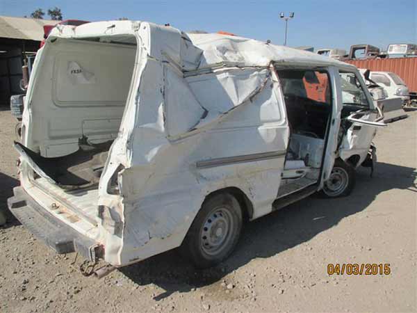  Mitsubishi L300 2013    EN DESARME