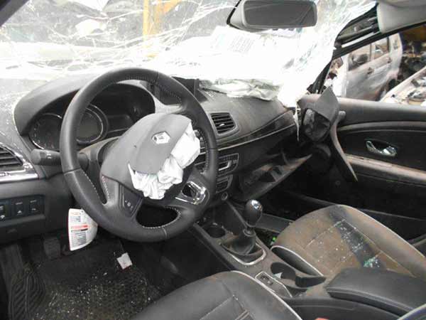  Renault MEGANE 2013    EN DESARME