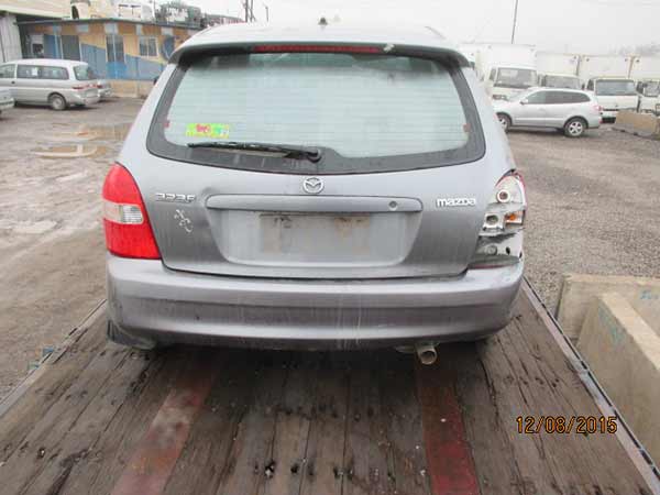  Mazda 323 2002    EN DESARME