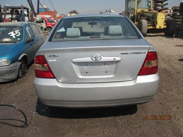  Toyota COROLLA 2002    EN DESARME