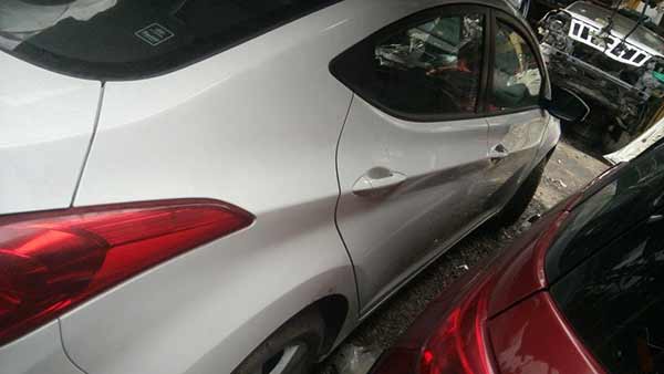  Hyundai ELANTRA 2012    EN DESARME