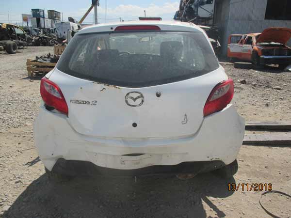  Mazda 2 2013    EN DESARME